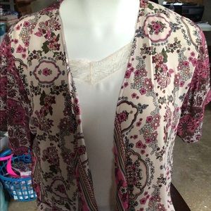 Silky blouse with design